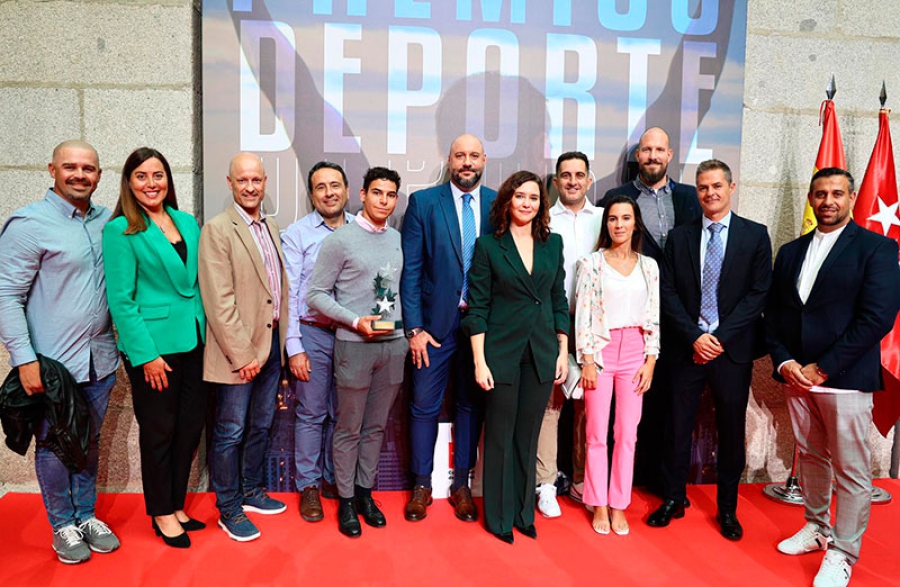 Arroyomolinos | Arroyomolinos recibe el Premio 7 Estrellas de la Comunidad de Madrid por su contribución al fomento del deporte
