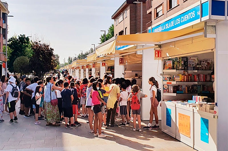 Las Rozas | La Feria del Libro de Las Rozas 2022 abre sus puertas hasta el domingo en la calle Real