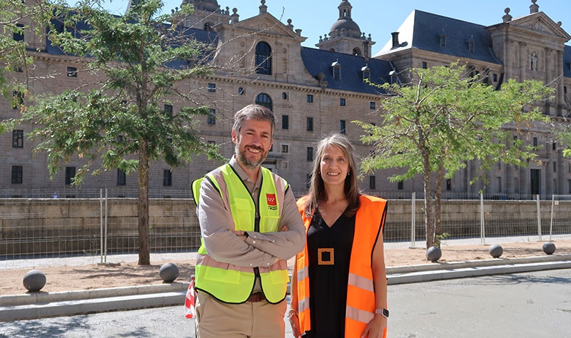 San Lorenzo de El Escorial | El consejero de Presidencia visitó junto a la alcaldesa de San Lorenzo, las obras de rehabilitación del Paseo de Juan de Borbón y Battenberg