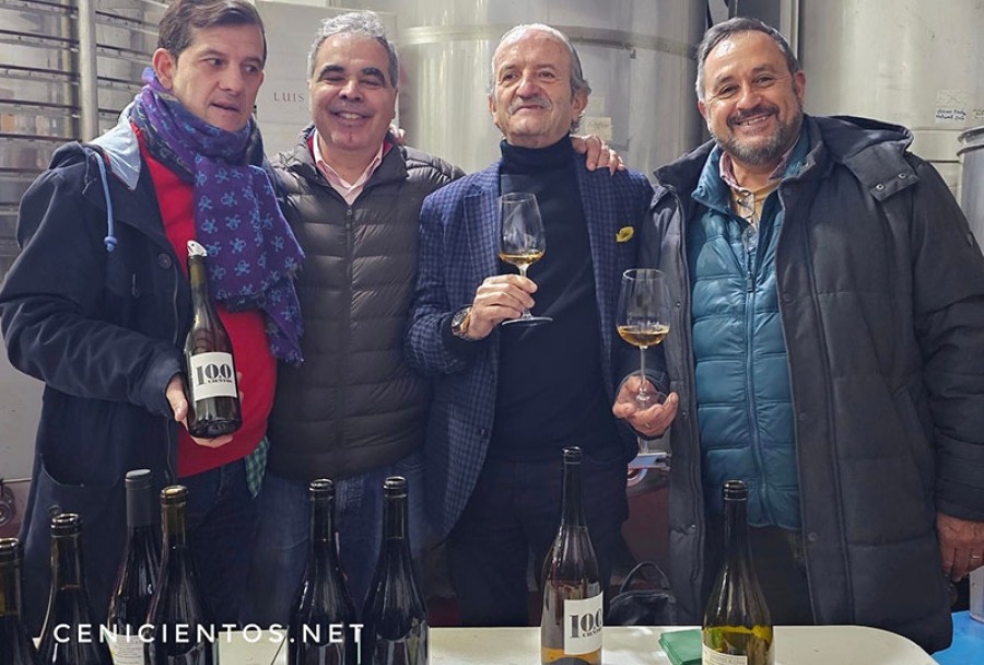 Cenicientos | Jesús Flores, Premio Nacional de Gastronomía, visitó junto al alcalde las bodegas de Cenicientos