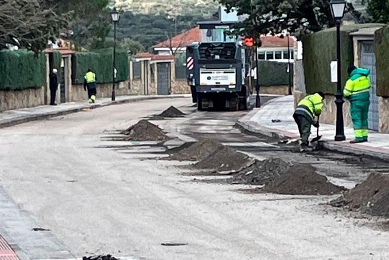 Aldea del Fresno | El Ayuntamiento mejora la pavimentación y asfaltado en varias calles del municipio