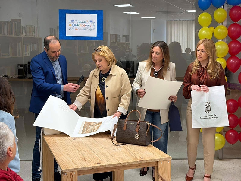 Colmenar del Arroyo | La alcaldesa de Colmenar del Arroyo visitó Macastre, localidad valenciana que recibió 10.000 euros solidarios de los colmenareños