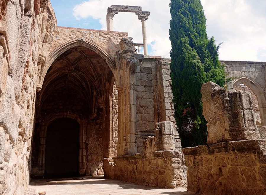 Pelayos de la Presa | En otoño, nuevo horario de visitas del Monasterio de Santa María la Real de Valdeiglesias