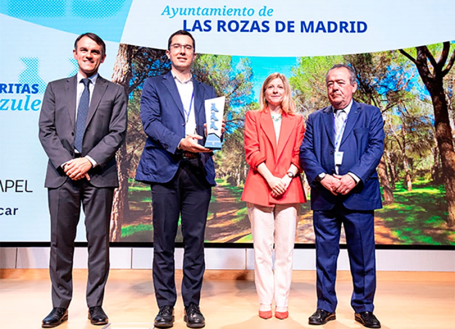 Las Rozas | &quot;Pajaritas Azules&quot; reconoce a Las Rozas por el reciclaje de papel y cartón