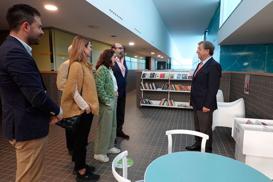 Villanueva de la Cañada | El Ayuntamiento instala “Rincones de lectura” en distintos centros municipales