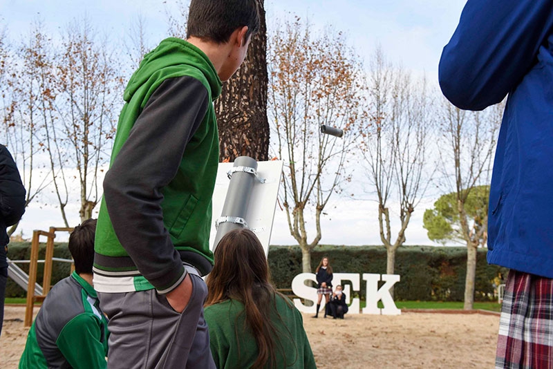 Villanueva de la Cañada | Lanzamiento de cohetes diseñados por alumnos de los colegios SEK- El Castillo, Kolbe e IES Las Encinas