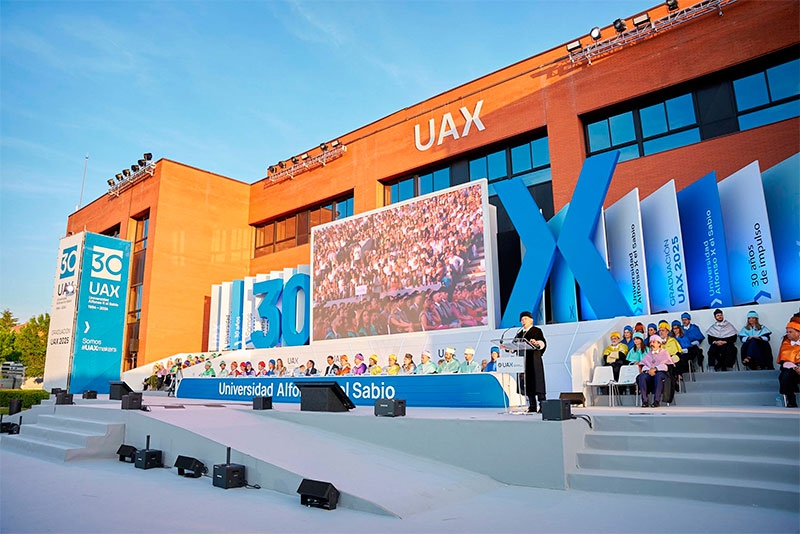 Villanueva de la Cañada | Miles de estudiantes se gradúan en la UAX