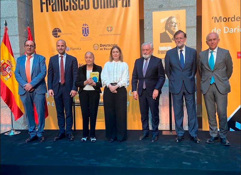 Majadahonda | Entrega del “Premio Francisco Umbral al Libro del Año” a Darío Villanueva por "Morderse la lengua"