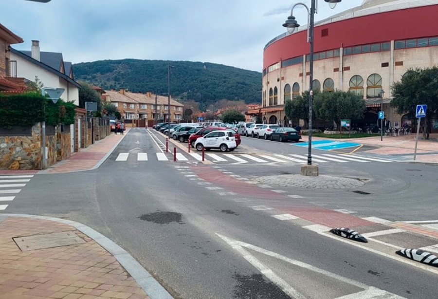 Moralzarzal | Más aparcamientos en la Avenida Salvador Sánchez Frascuelo de Moralzarzal