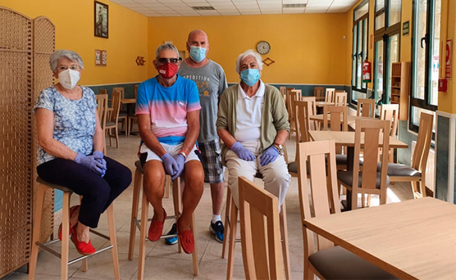 Guadarrama | El Ayuntamiento renueva el mobiliario de la cafetería del Hogar del Mayor