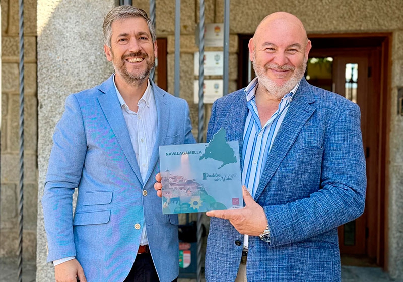 Navalagamella | El consejero de Presidencia y el alcalde de Navalagamella supervisaron los proyectos que se están ejecutando en el municipio con financiación de la Comunidad de Madrid