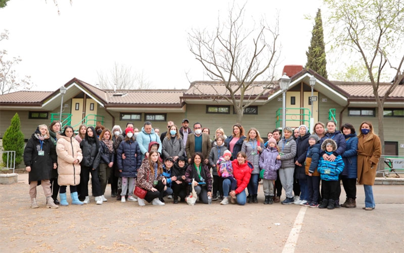 Boadilla del Monte | Boadilla ya acoge a los primeros 44 ucranianos, 25 de ellos menores, traídos por el Ayuntamiento