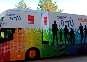 Majadahonda | El autobús de “Drogas o Tú” llega a los institutos de Majadahonda para informar a estudiantes, docentes y familias