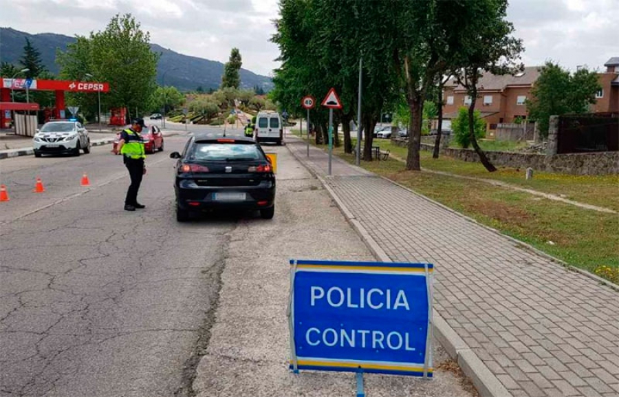 Moralzarzal | Policía Local inicia una campaña de control especial sobre distracciones al volante