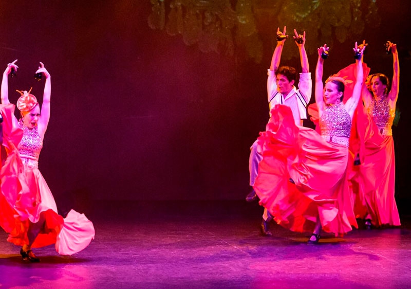 Moralzarzal | El baile flamenco llega al Teatro de Moralzarzal con el espectáculo Zarzuela & Flamenco, de la Compañía Embrujo