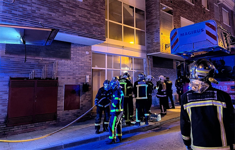 Galapagar | Un incendio en la calle Melonares obliga a desalojar a 60 personas