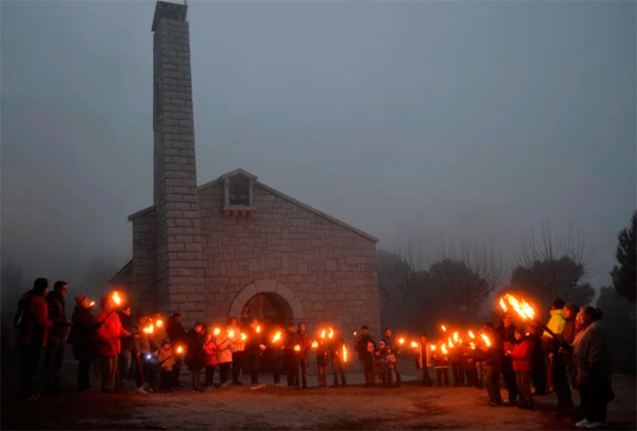 Robledo de Chavela | La Bajada del Bosque nocturna simboliza la llegada de la navidad en Robledo de Chavela