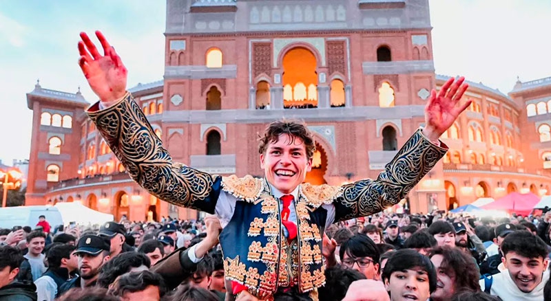 Navas del Rey | El torero de Navas del Rey, Álvaro Serrano, triunfa en la Feria de San Isidro en Las Ventas