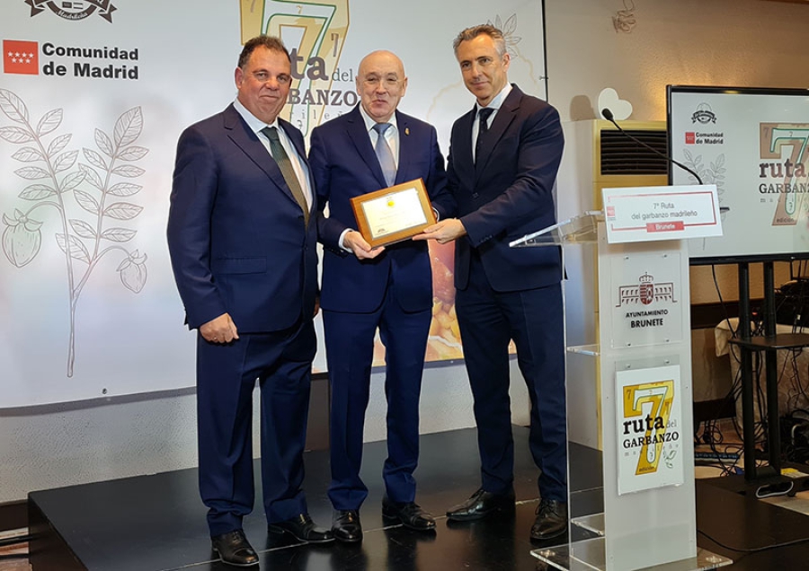 Moralzarzal | José María Moreno recibe el «Garbanzo Dorado» 2026 y sucede en el galardón a la presidenta Isabel Díaz Ayuso