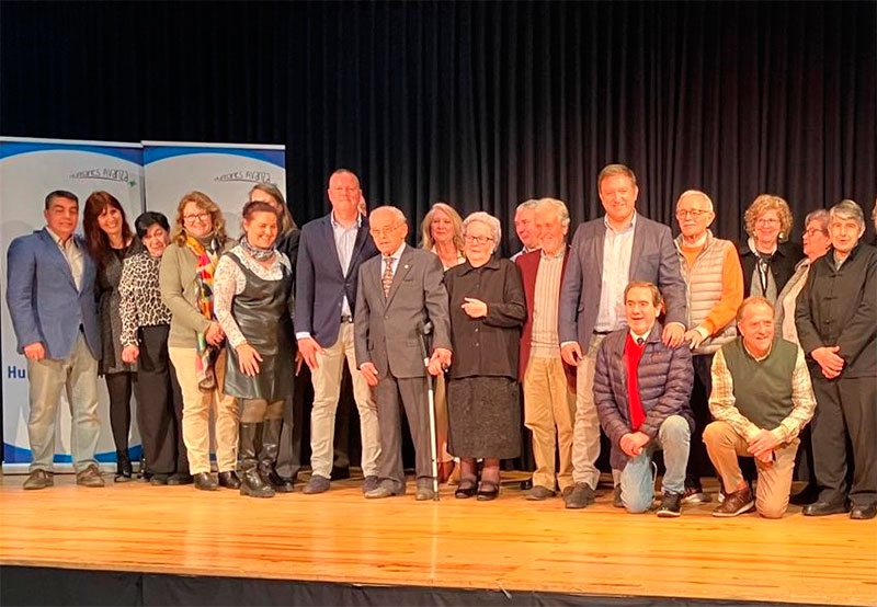 Humanes de Madrid | Humanes de Madrid rinde homenaje a sus profesores jubilados con un emotivo acto