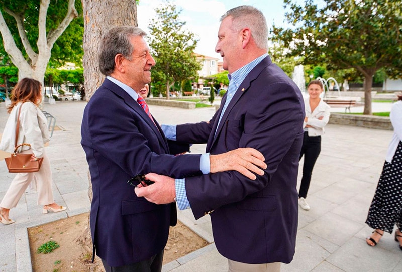 Villanueva de la Cañada | El alcalde de La Cañada Flintride visita Villanueva de la Cañada