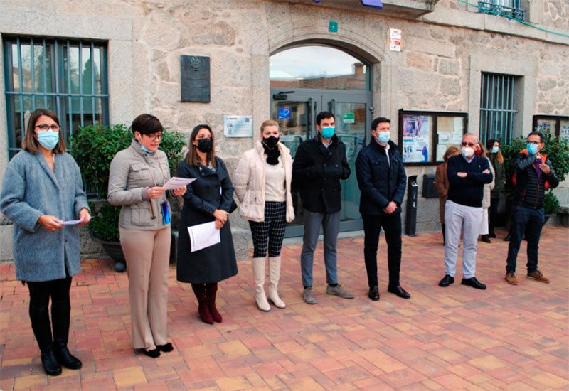 Valdemorillo | Sentido minuto de silencio en homenaje a las víctimas de maltrato machista