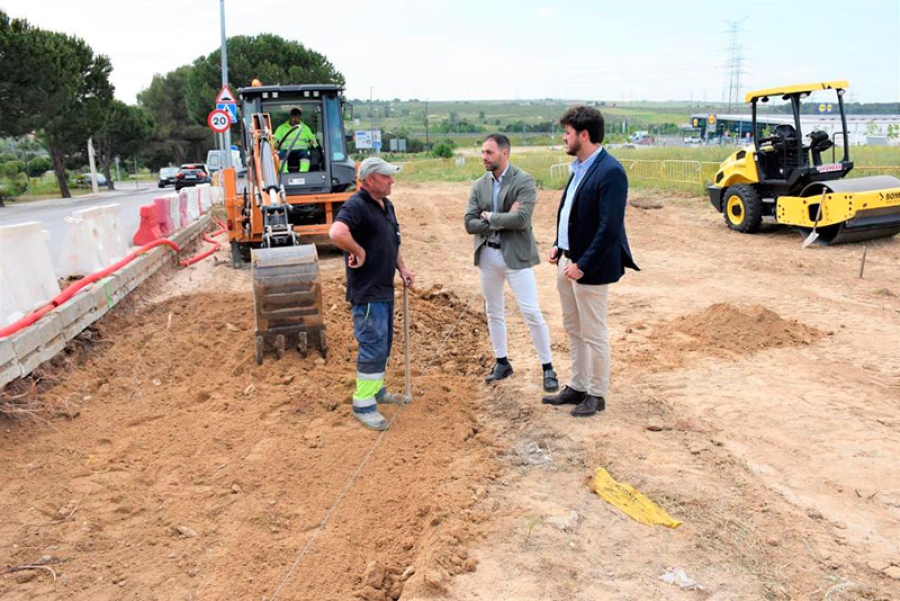 Villaviciosa de Odón | Iniciadas las obras de construcción de una dársena de autobuses en la calle Ebro para dar servicio a los vecinos del Monte de la Villa