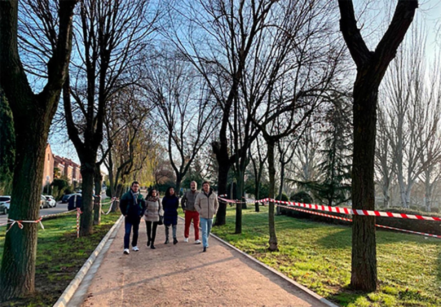 Las Rozas | La renovación de la zona verde de la calle Playa de Gandía culminará en pocos días