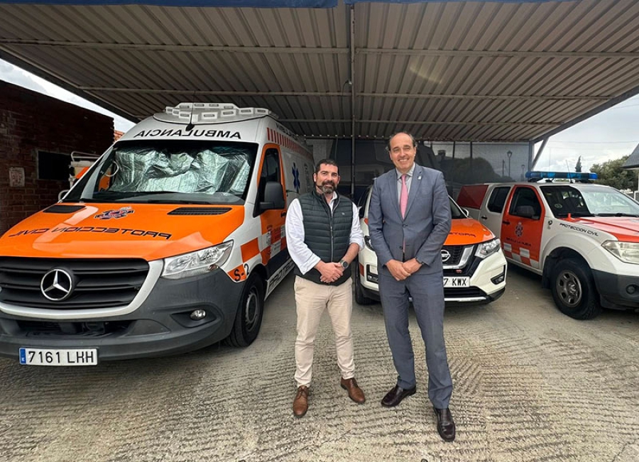 Sevilla la Nueva | El director general de Protección Civil y el alcalde de Sevilla la Nueva supervisaron los nuevos medios para la Agrupación de Voluntarios Local