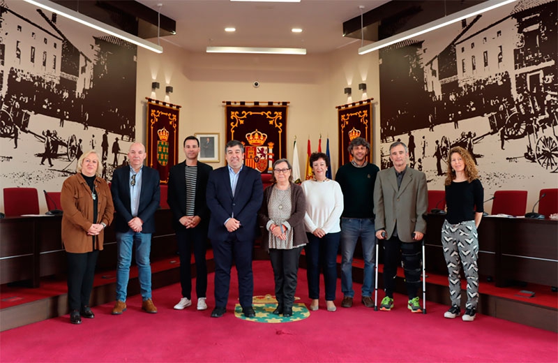 Galapagar | El Ayuntamiento de Galapagar renueva los convenios con los colegios e institutos públicos