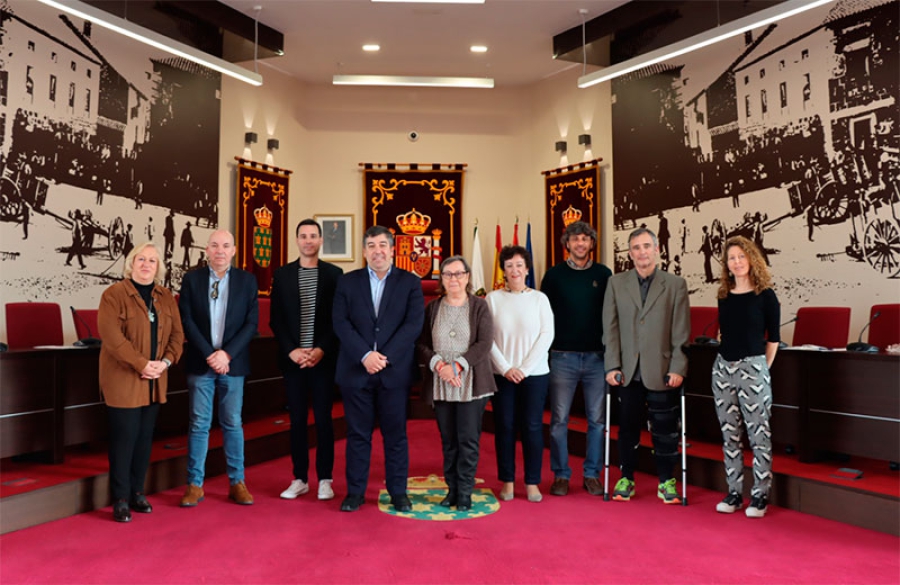 Galapagar | El Ayuntamiento de Galapagar renueva los convenios con los colegios e institutos públicos