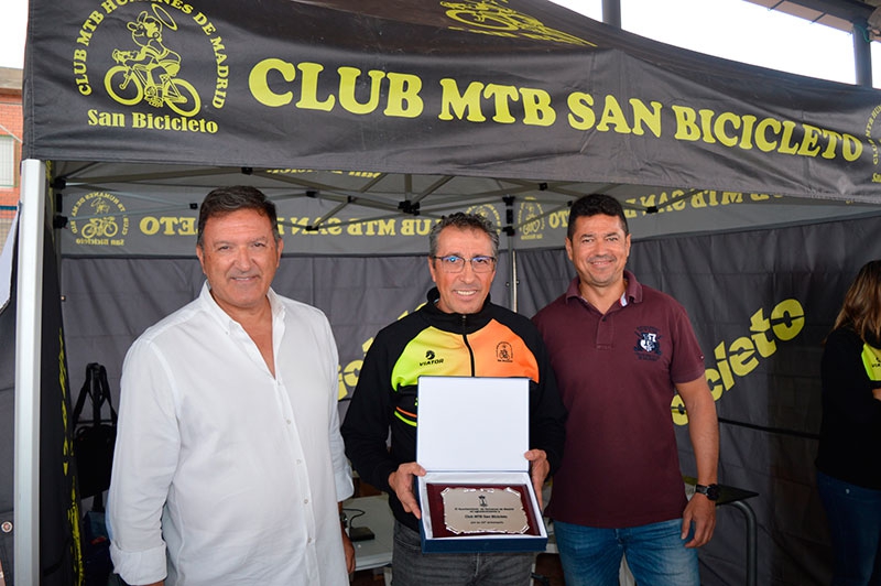 Humanes de Madrid | El Ayuntamiento de Humanes agradece la labor del Club MTB San Bicicleto en su 10 aniversario