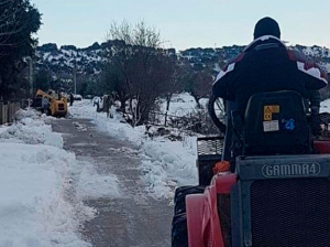 Navas del Rey | Despejadas de nieve casi el 100% de las calles del casco urbano