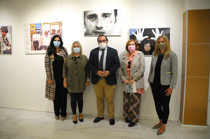 Boadilla del Monte | Boadilla acoge la exposición "La voz de las manos blancas"