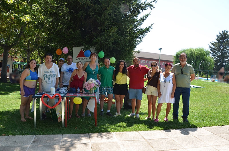 Guadarrama | La iniciativa "Báñate por la Esclerosis Múltiple" volvió a dar visibilidad a la enfermedad en Guadarrama