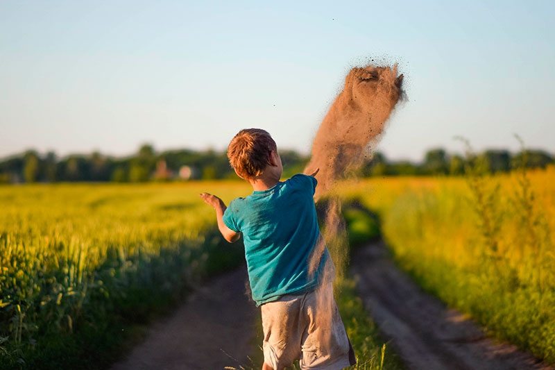 Niños conectados, ¿qué modelo de infancia estamos construyendo?