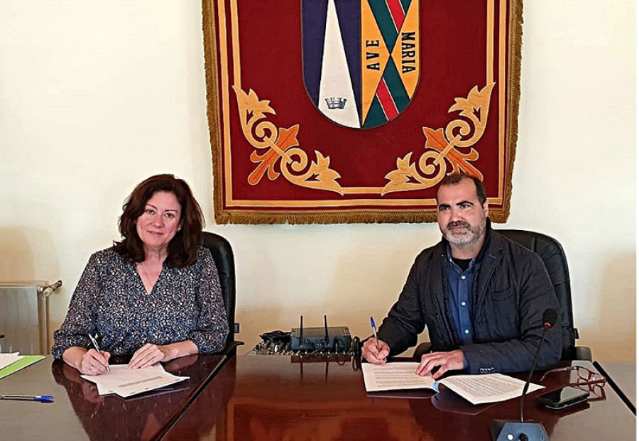 Collado Mediano | El Ayuntamiento firma un convenio para la construcción de un nuevo aparcamiento municipal gratuito