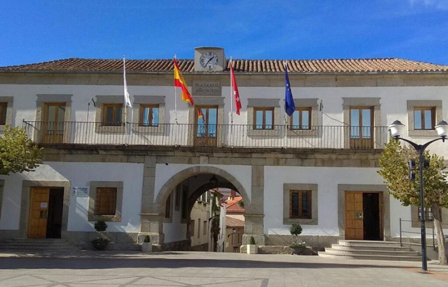 Operación Pantano | La Guardia Civil detiene a la exalcaldesa socialista Mari Luz Lastras, al actual portavoz del PSOE Luis Haro y a tres miembros más del partido socialista de San Martín de Valdeiglesias