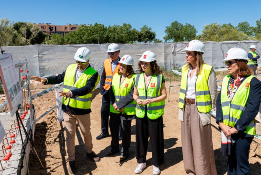 Pozuelo de Alarcón | La presidenta de la Comunidad de Madrid y la alcaldesa de Pozuelo visitan las obras del nuevo centro de salud de la ciudad