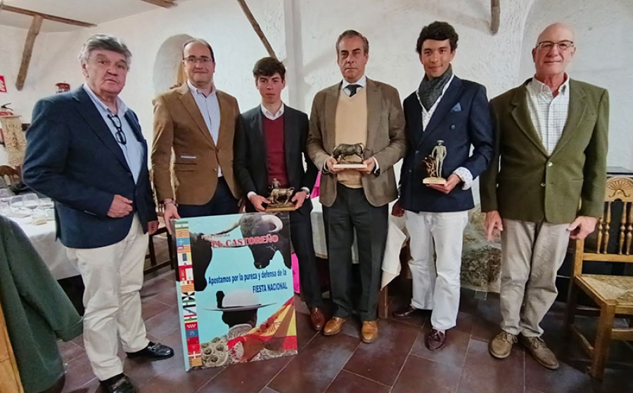 Los Molinos | La peña taurina “El Castoreño” de Los Molinos entregó los Premios de su Feria Taurina 2025