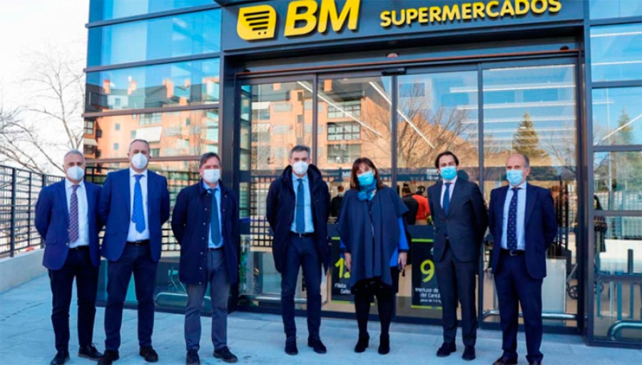 Pozuelo de Alarcón | La alcaldesa visita el nuevo BM Supermercados, que estrena local en Pozuelo de Alarcón