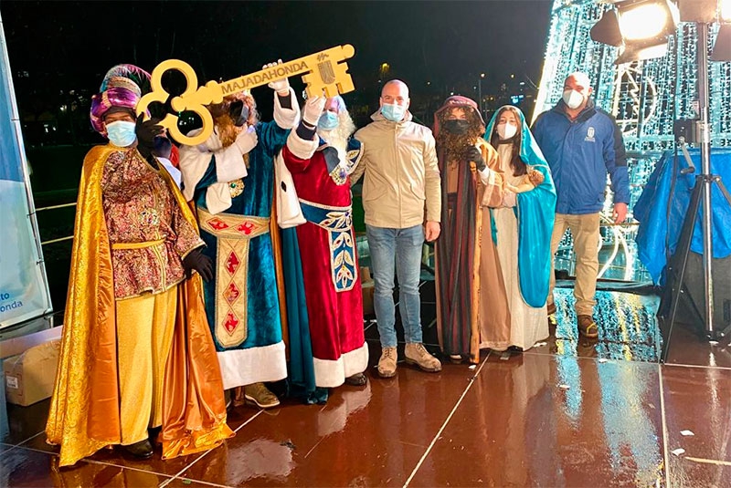 Majadahonda | Los Reyes Magos repartieron toneladas de ilusión y caramelos a los niños