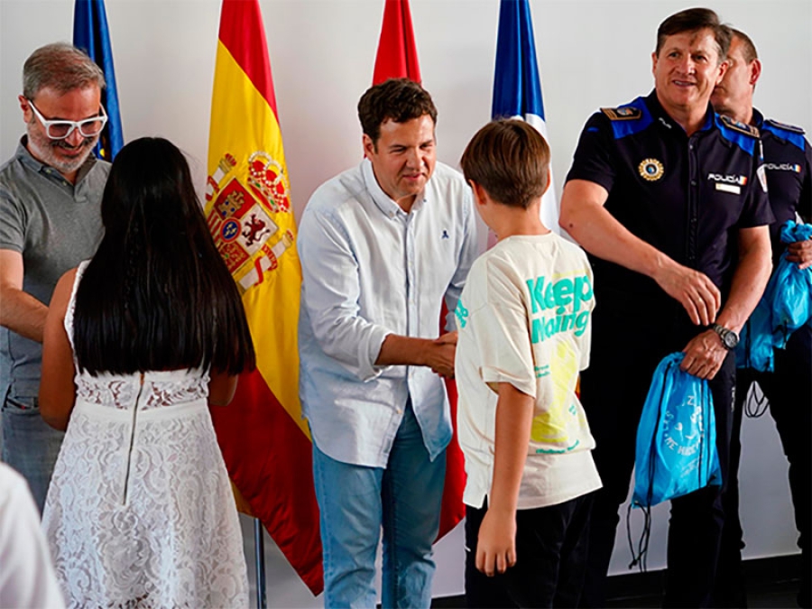 Las Rozas | De la Uz entregó los XXV Premios Educación Vial de las Rozas