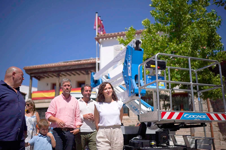 Navalagamella | La presidenta de la Comunidad de Madrid visitó Navalagamella