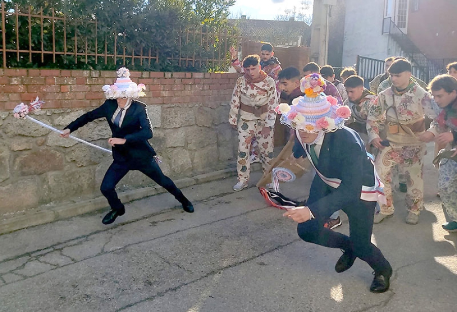 Fresnedillas de la Oliva | Fresnedillas de la Oliva celebró su tradicional Fiesta de la Vaquilla, declarada Bien de Interés Cultural por la Comunidad de Madrid