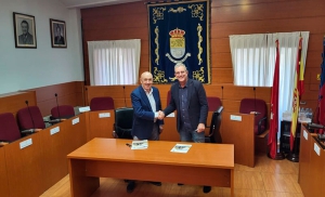 Moralzarzal | Moralzarzal sella el acuerdo de Gobierno entre Contigo Moralzarzal y el Partido Popular para 2025-2027