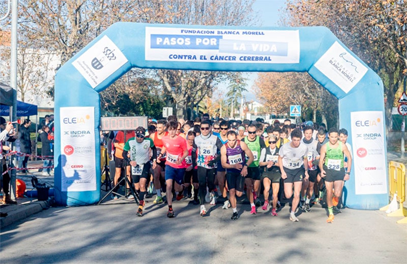 Villanueva de la Cañada | Más de 550 corredores participan en la Carrera de Navidad contra el Cáncer Cerebral