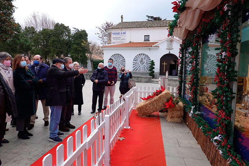 Villanueva de la Cañada | La plaza de España acoge un belén de estilo murciano