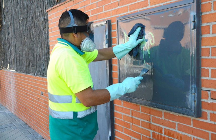 Boadilla del Monte | Los servicios de limpieza han eliminado más de 200 grafitis al mes, entre enero y julio