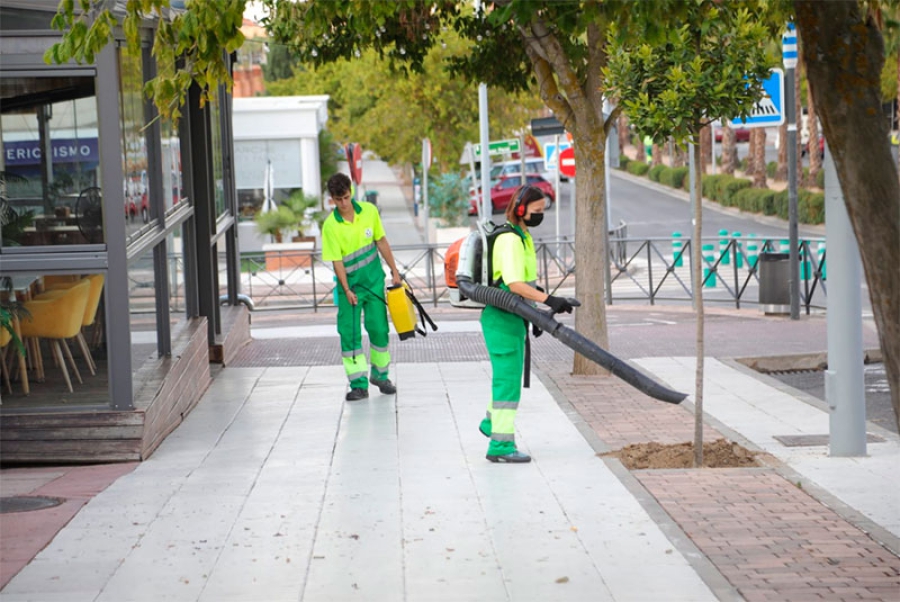 Boadilla del Monte | Continúan las limpiezas especiales de verano por las avenidas Siglo XXI e Infante D. Luis